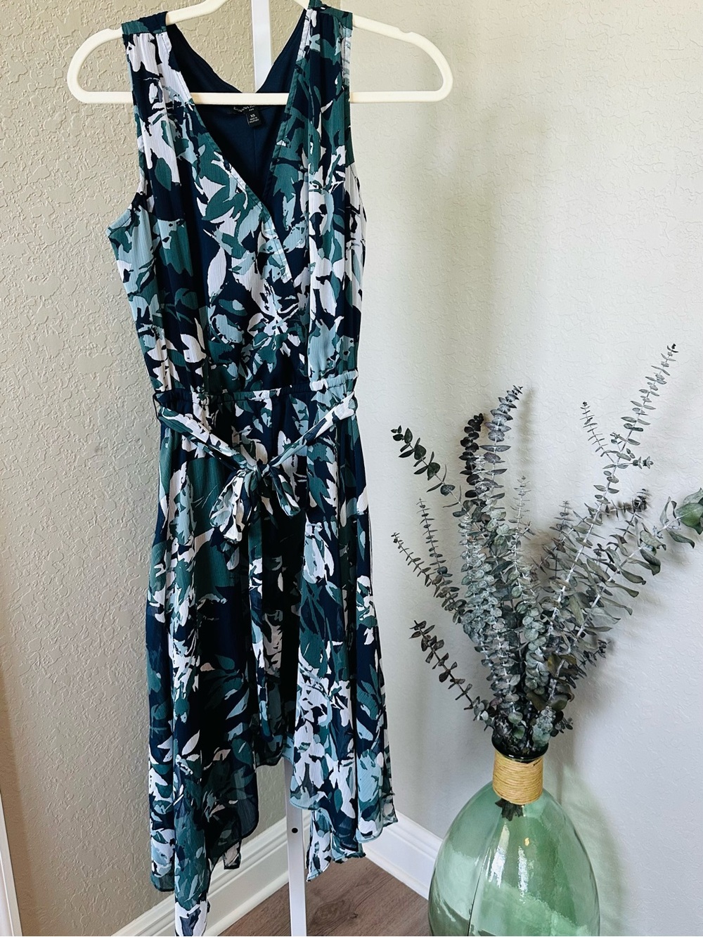 Banana Republic navy blue floral asymmetric Smet handkerchief hem midi dress